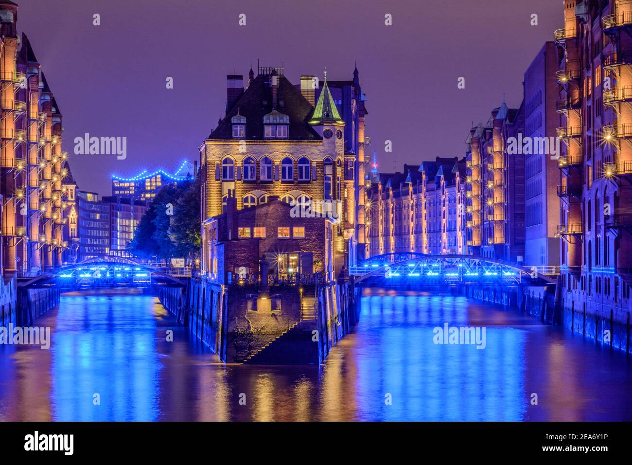 Hambourg, Allemagne - septembre 07 2017 : projet d'art du port bleu de Michael Batz dans la Speicherstadt à Wasserschloss Banque D'Images