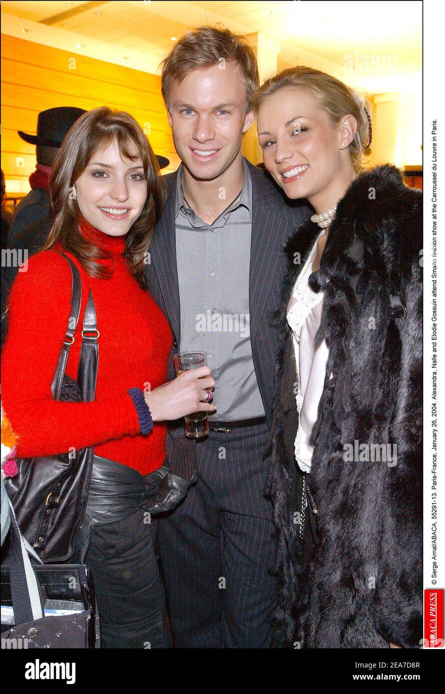 © Serge Arnal/ABACA. 55291-13. Paris-France, le 26 janvier 2004. Alexandra, Nalle et Elodie Gossuin assistent au défilé de mode de Smalto au carrousel du Louvre à Paris. Banque D'Images