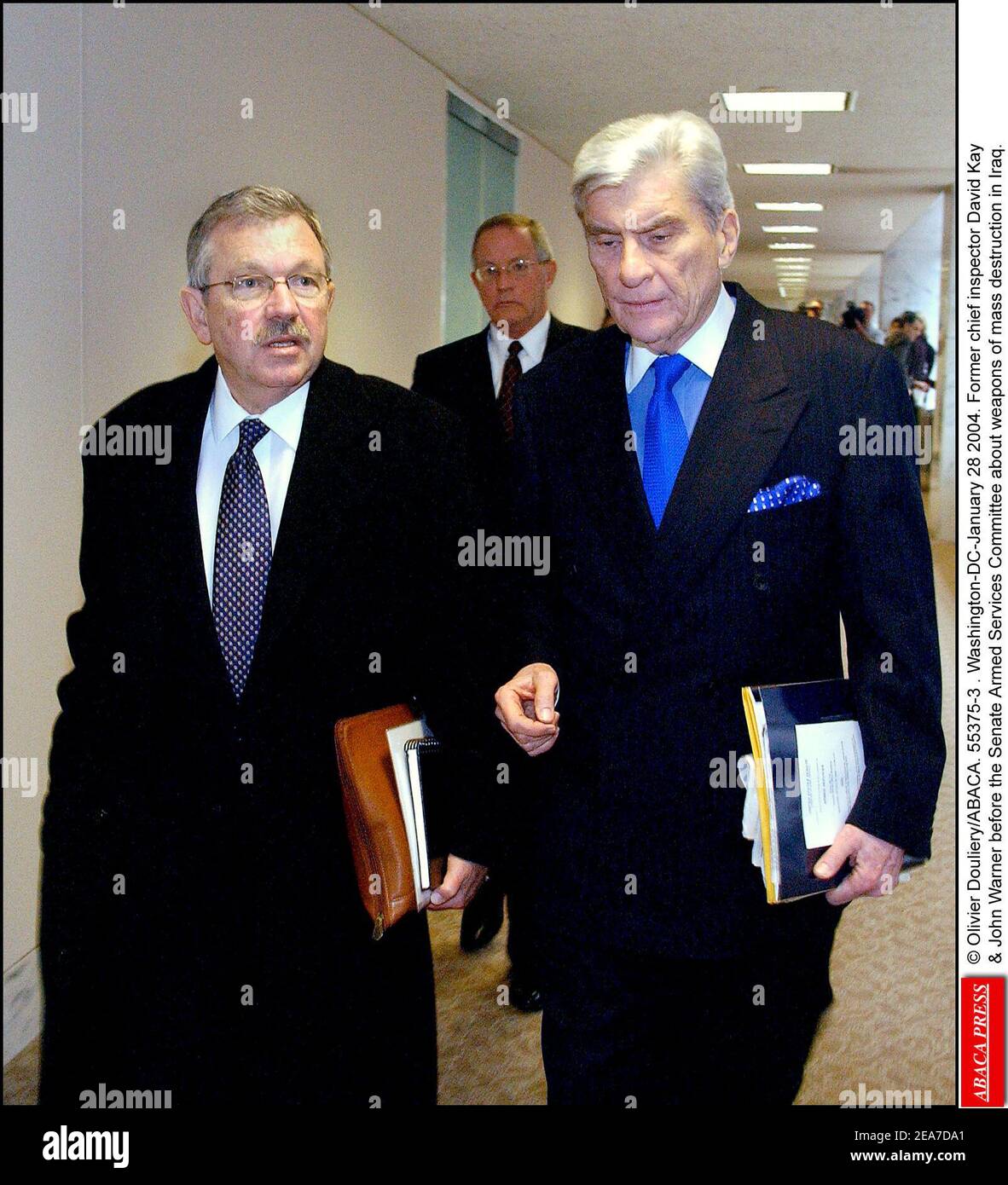 © Olivier Douliery/ABACA. 55375-3. Washington-DC-janvier 28 2004. Ancien inspecteur en chef David Kay et John Warner devant le Comité des services armés du Sénat au sujet des armes de destruction massive en Irak. Banque D'Images