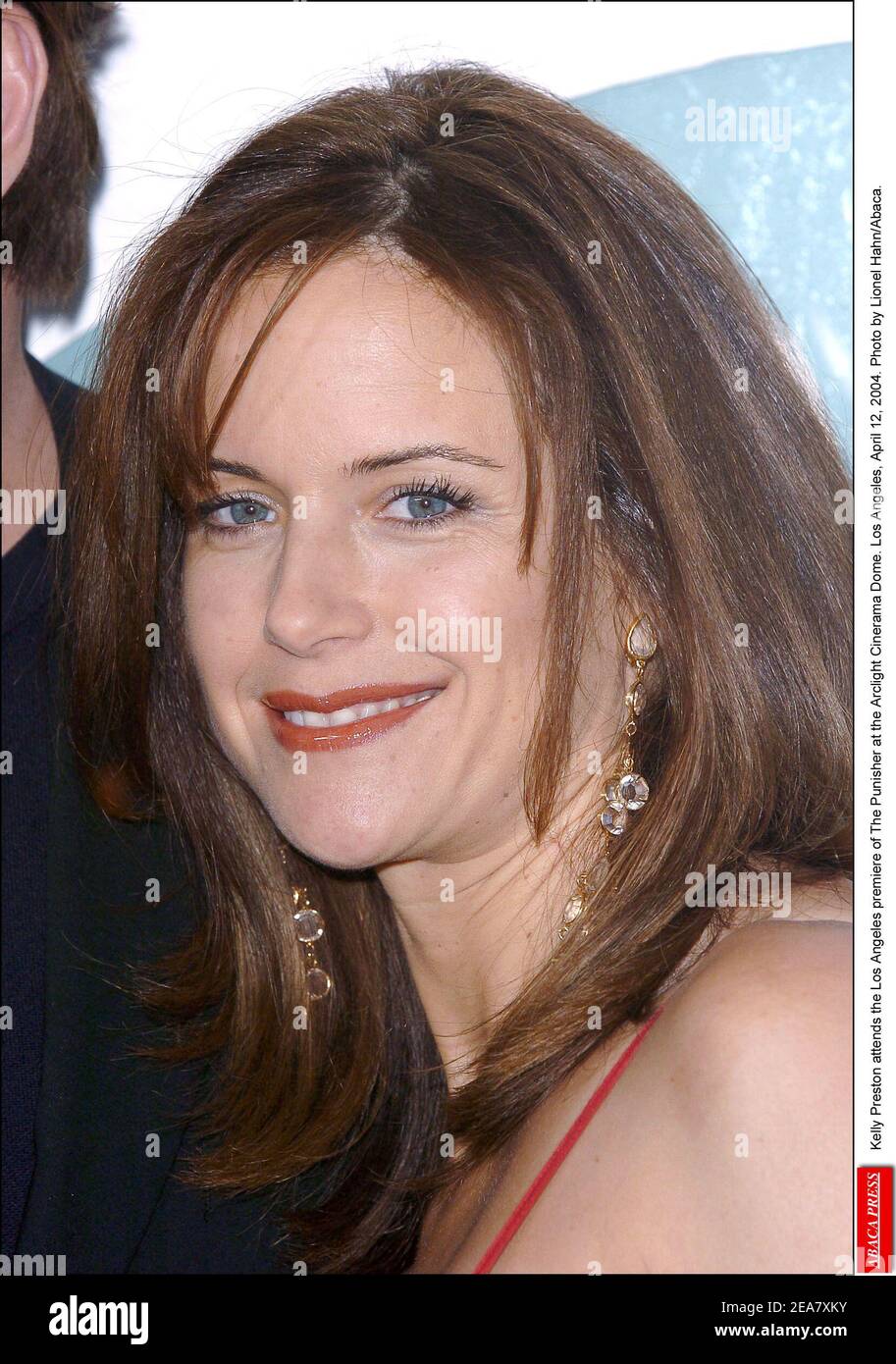 Kelly Preston assiste à la première du Punisher à Los Angeles au Arclight Cinerama Dome. Los Angeles, le 12 avril 2004. Photo de Lionel Hahn/Abaca. Banque D'Images