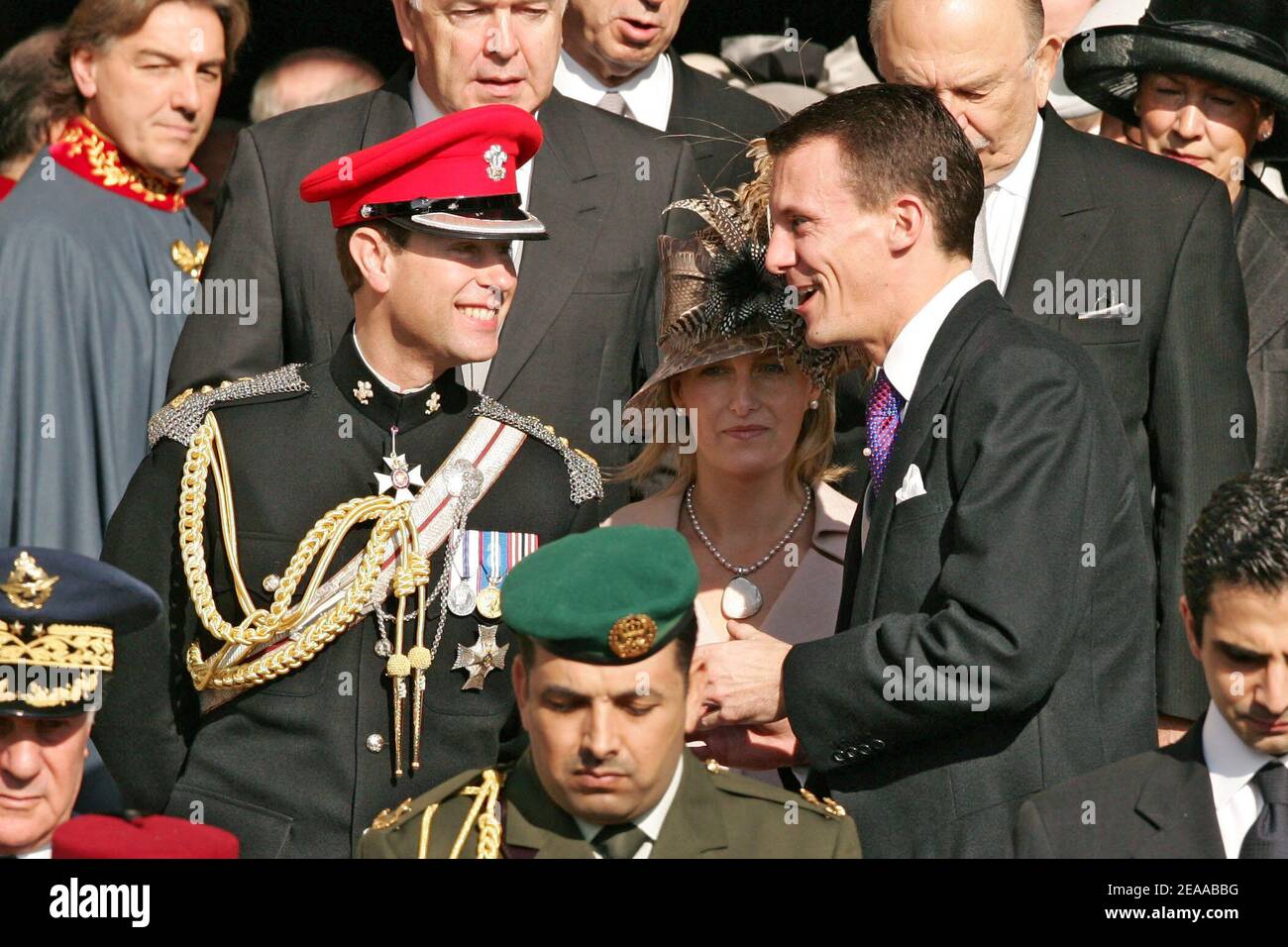 Le Prince Joachim du Danemark avec le Prince Edward de Grande-Bretagne et sa femme, la comtesse Sophie de Wessex, quittent la cathédrale de Monaco après la messe pontificale 19 novembre 2005, dans le cadre des cérémonies d'investiture du Prince Albert II de Monaco. Le Prince Albert II est officiellement investi comme dirigeant de Monaco. Photo de Orban-Nebinger/ABACAPRESS.COM Banque D'Images