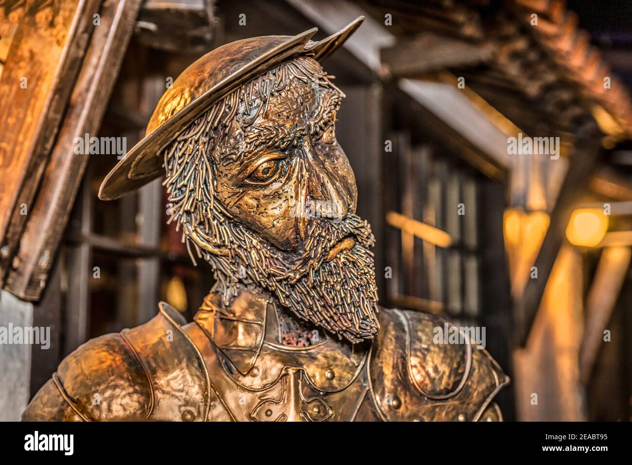 Gros plan de la statue de Don Quichotte dans un restaurant de la Calle Ocho dans la petite Havane de Miami. Banque D'Images