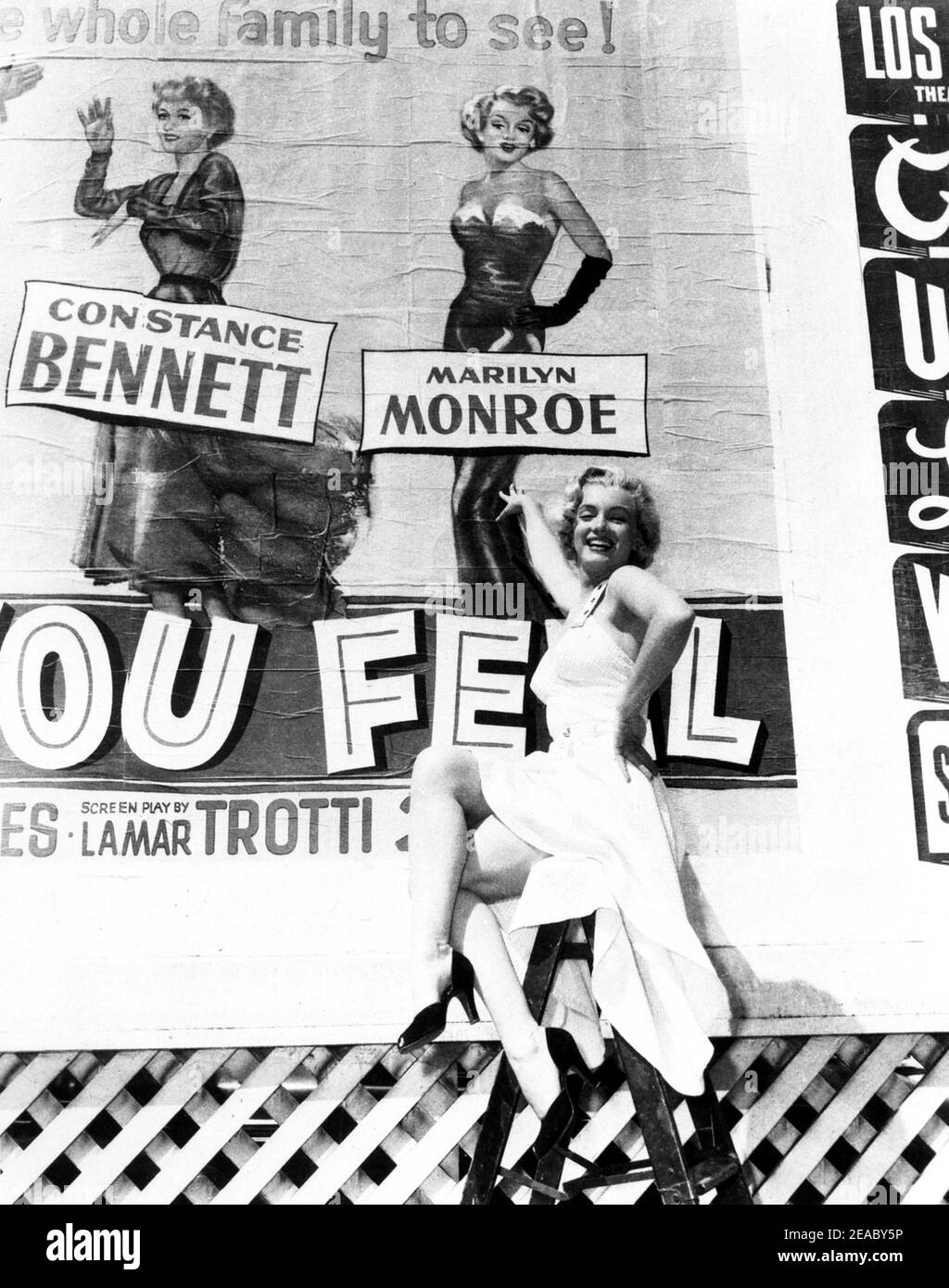 1951 , Etats-Unis : l'actrice MARILYN MONROE ( 1926 - 1962 ) dans une 20Thury renard pubblicity encore pour le film AUSSI JEUNE QUE VOUS LE SENTEZ ( l' affascinante bugiardo ) Par Harmon Jones - FILM - CINÉMA - FILM - épingler - épingler - épingler - pose leggy - jambes - gambe --- Archivio GBB Banque D'Images
