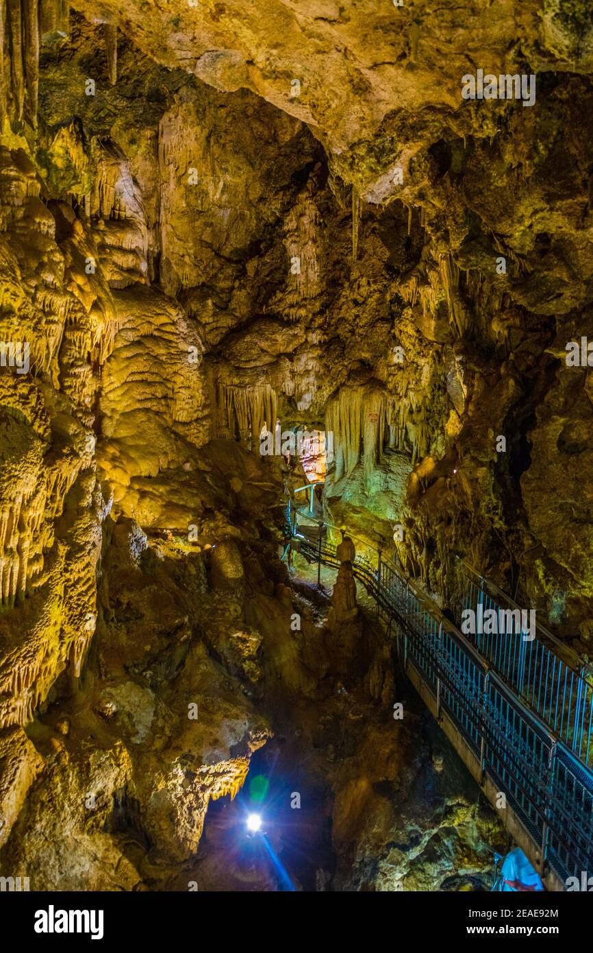 Intérieur d'une grotte à l'intérieur des jardins exotique du jardin Monaco Banque D'Images