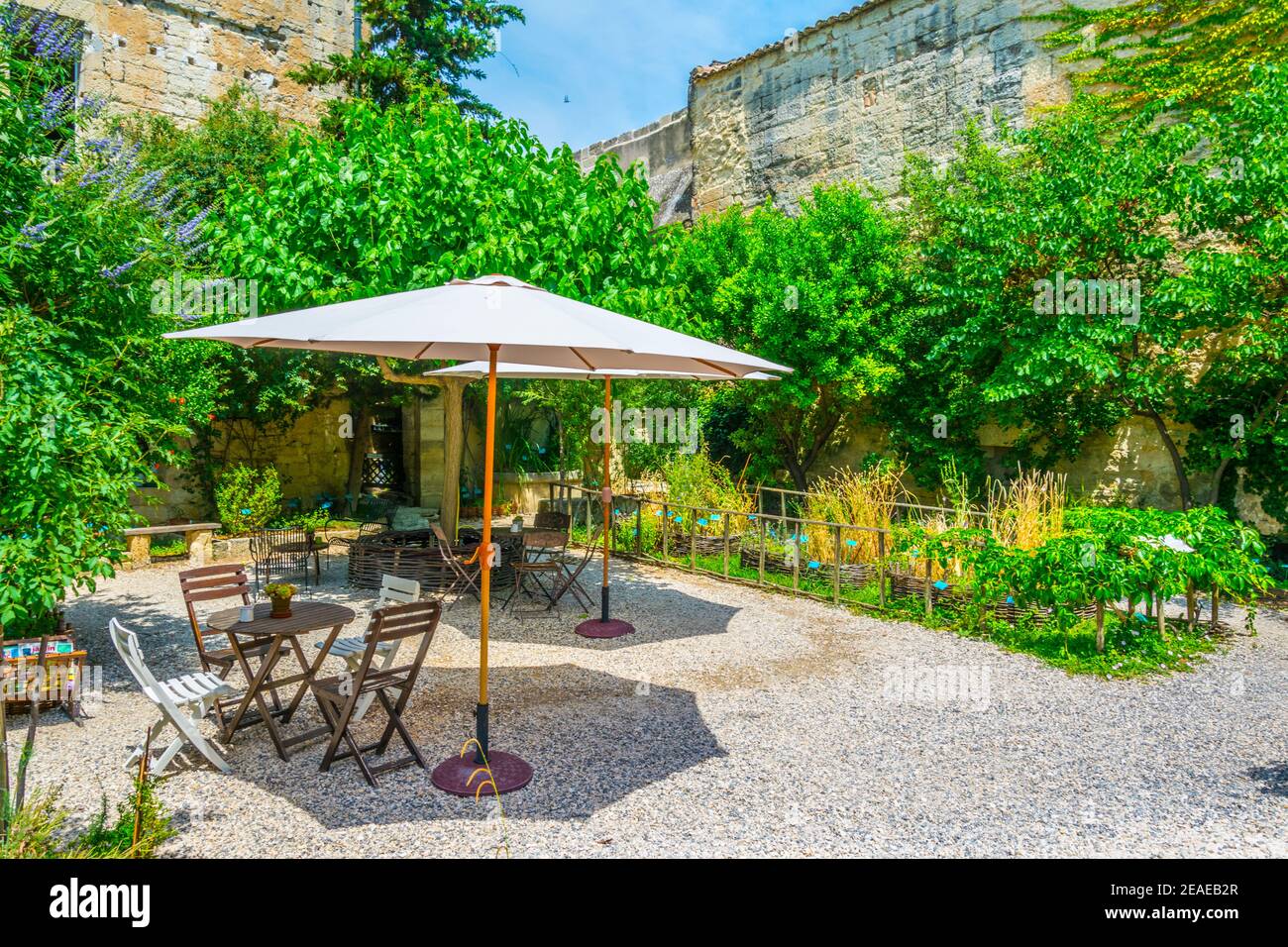 Jardin médiéval dans la ville française d'Uzès Banque D'Images