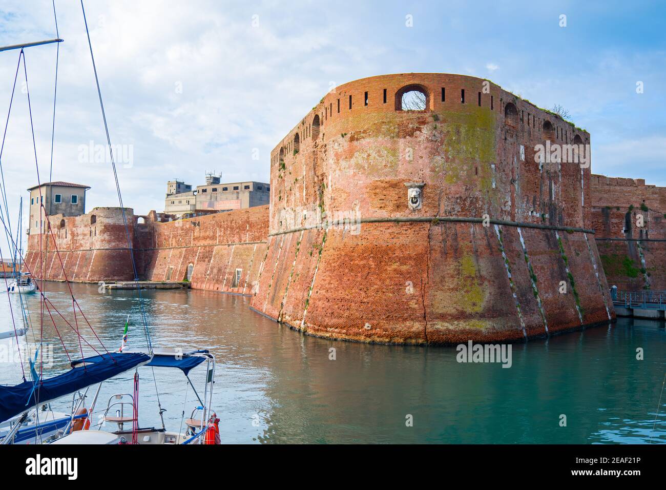 Livourne, Toscane: Port de Livourne, ancienne forteresse (Fortezza Vecchia) Banque D'Images