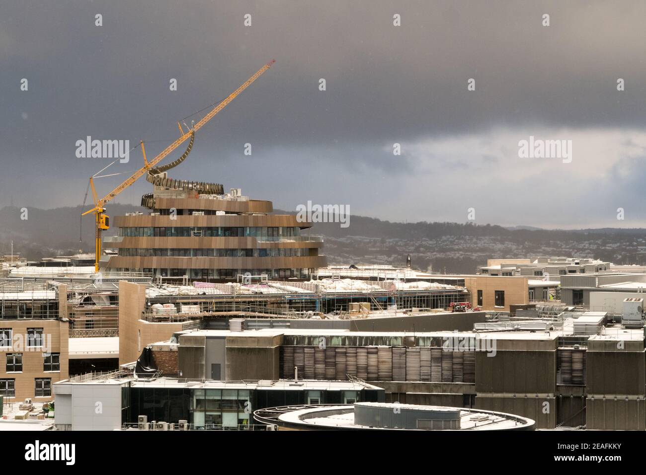 Vue sur la salle de restauration St James Quarters construit à l'aide d'une grue Banque D'Images