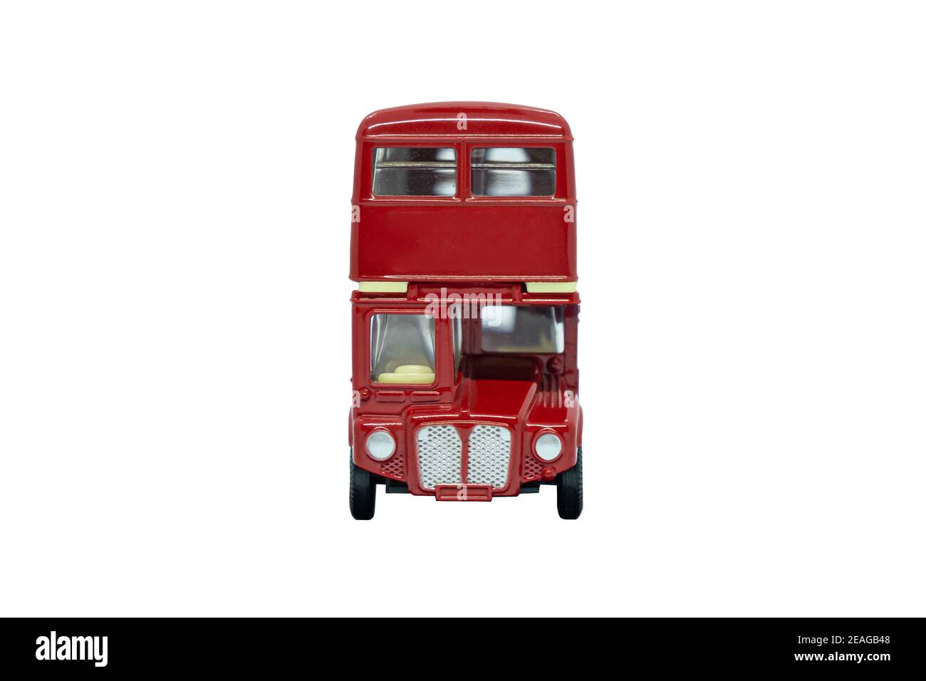 Célèbre bus traditionnel rouge de Londres isolé sur blanc Banque D'Images