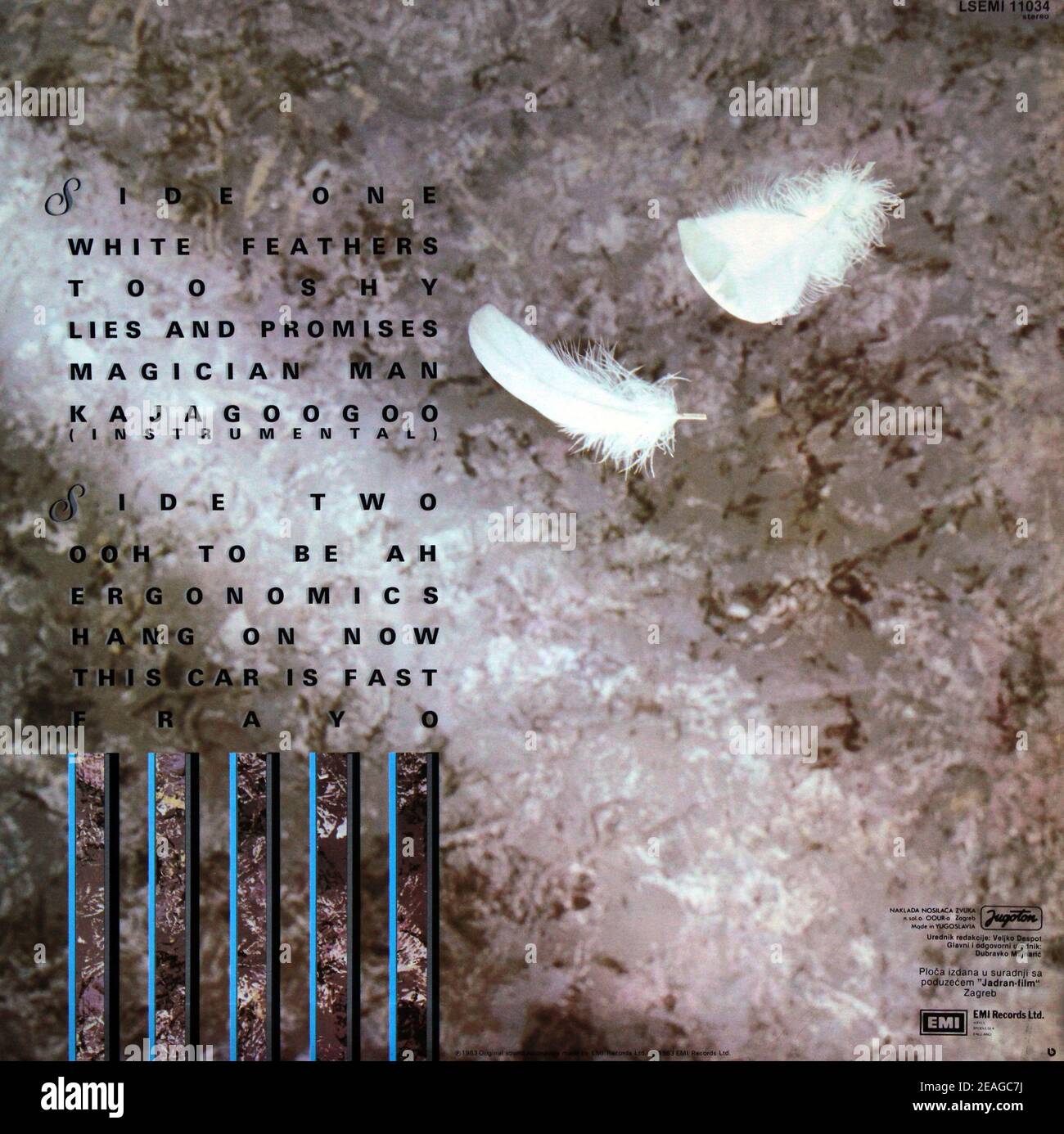 Kajagoogoo : 1983. Housse arrière LP : plumes blanches Banque D'Images