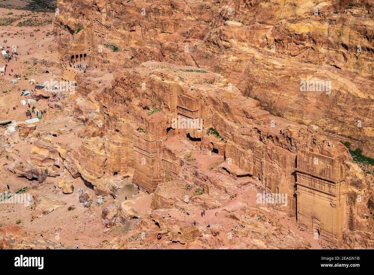 Vue aérienne des tombeaux royaux de Petra, en Jordanie Banque D'Images