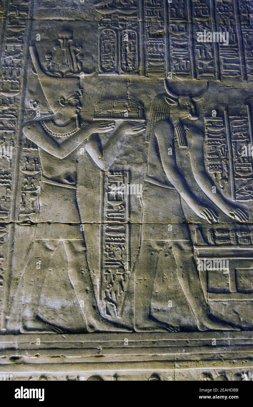Apis bull egypte ancienne Banque de photographies et d’images à haute ...