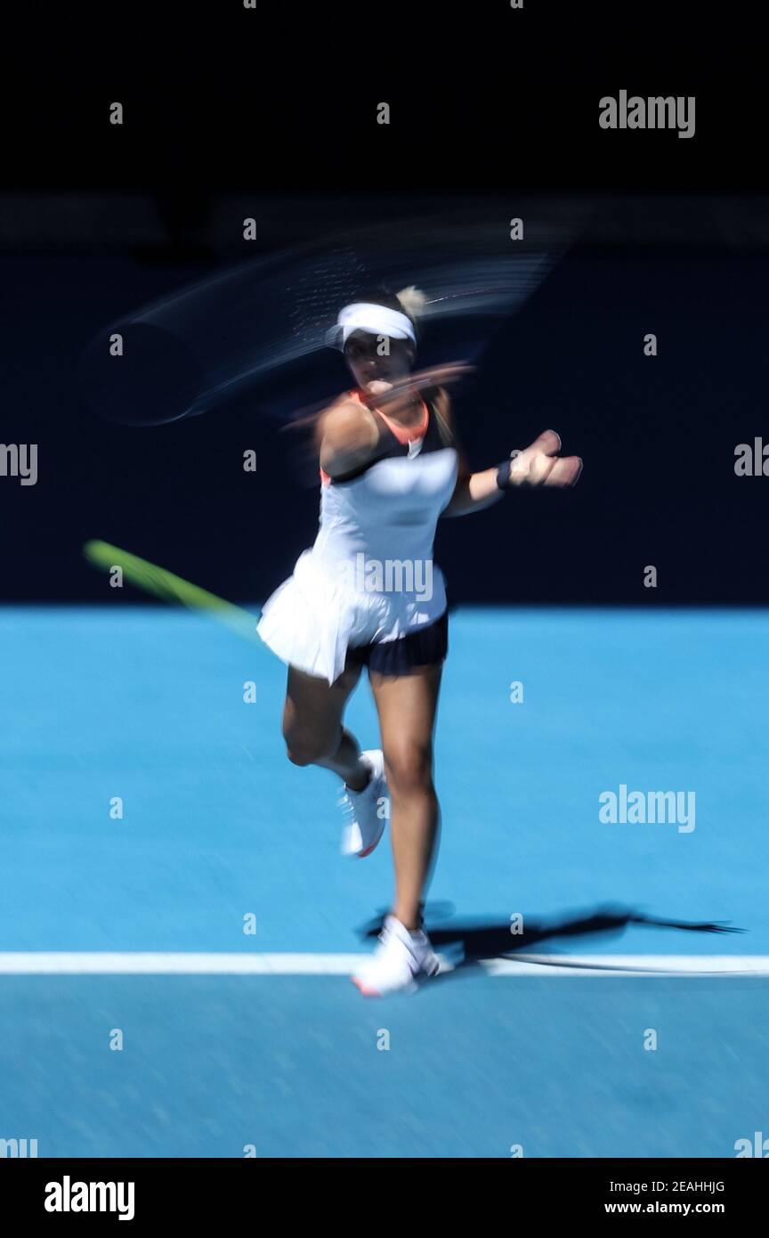 Melbourne, Melbourne, Australie. 10 février 2021. Bianca Andreescu retourne un coup de feu lors du deuxième tour de match entre Hsieh su-Wei, du Taipei chinois, et Bianca Andreescu, du Canada, à l'Open d'Australie à Melbourne Park, Melbourne, en Australie, le 10 février 2021. Credit: Bai Xuefei/Xinhua/Alay Live News Banque D'Images