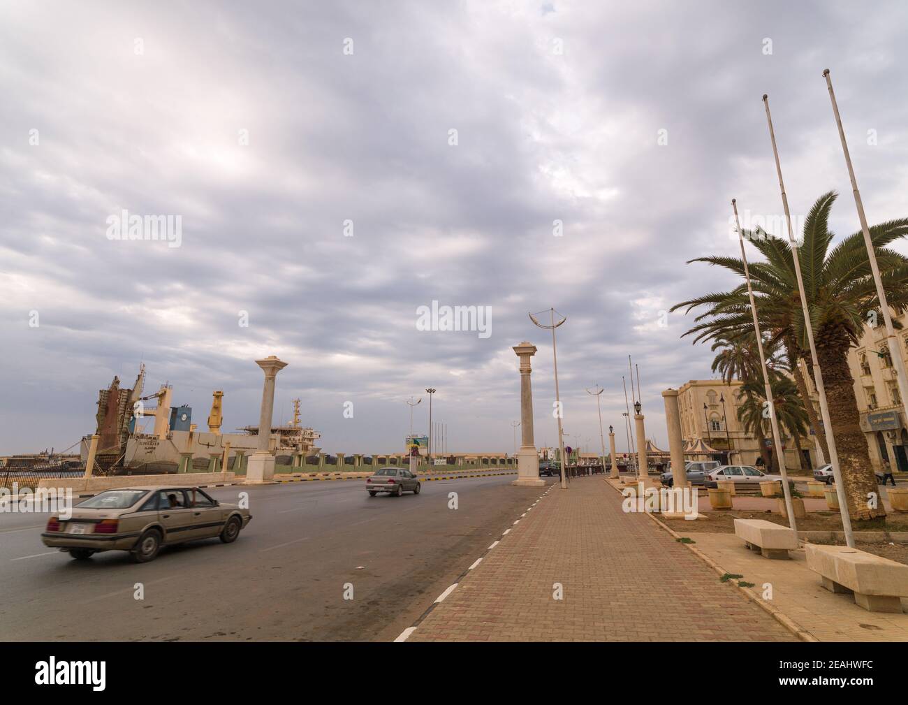 Route dans la colonie italienne, Cyrenaica, Benghazi, Libye Banque D'Images