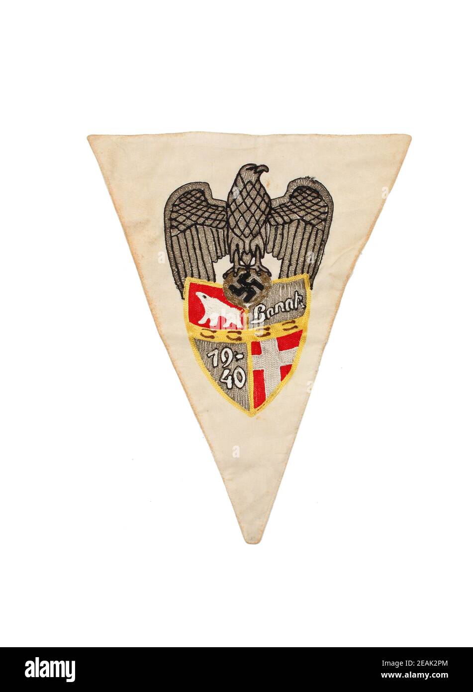 Seconde Guerre mondiale et la broche Pennant, Laponie Campagne. L'allemand WWII bannière avec entrée différentielle, la bannière est cousue avec brocart de soie. Banque D'Images