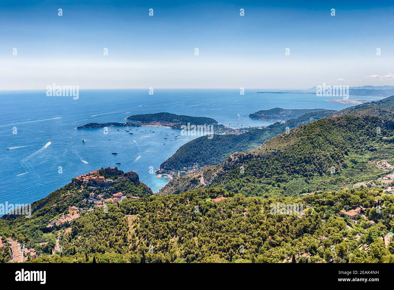 Vue sur le littoral de la Côte d'Azur, Eze, France Banque D'Images