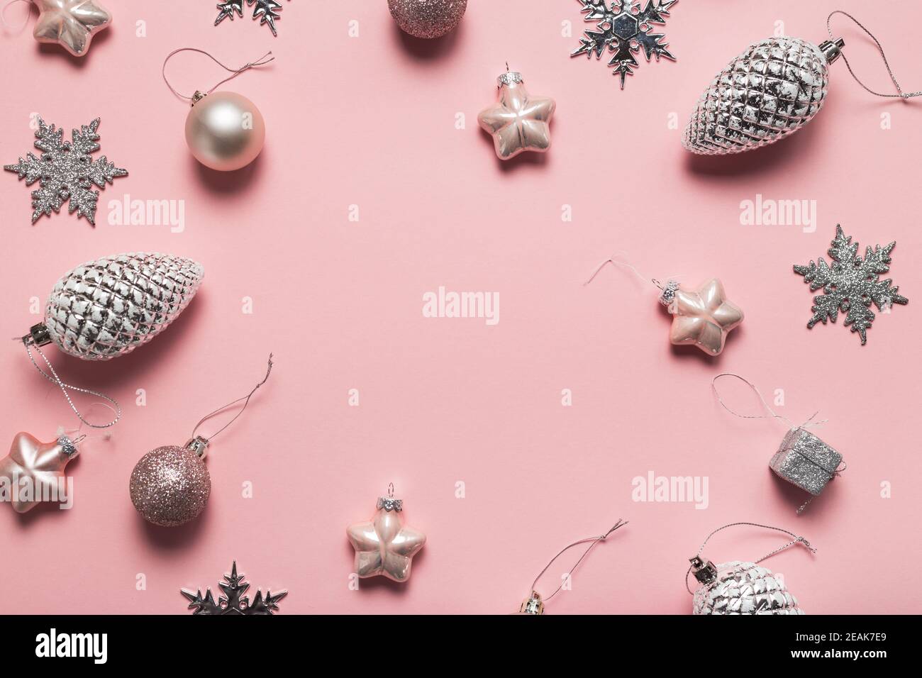 Carte de vœux de Noël. Mise en page des boîtescadeaux et des