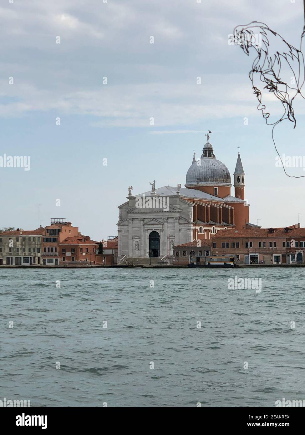 Sculpture d'un auteur inconnu le long du canal Giudecca, Venise, Italie Banque D'Images