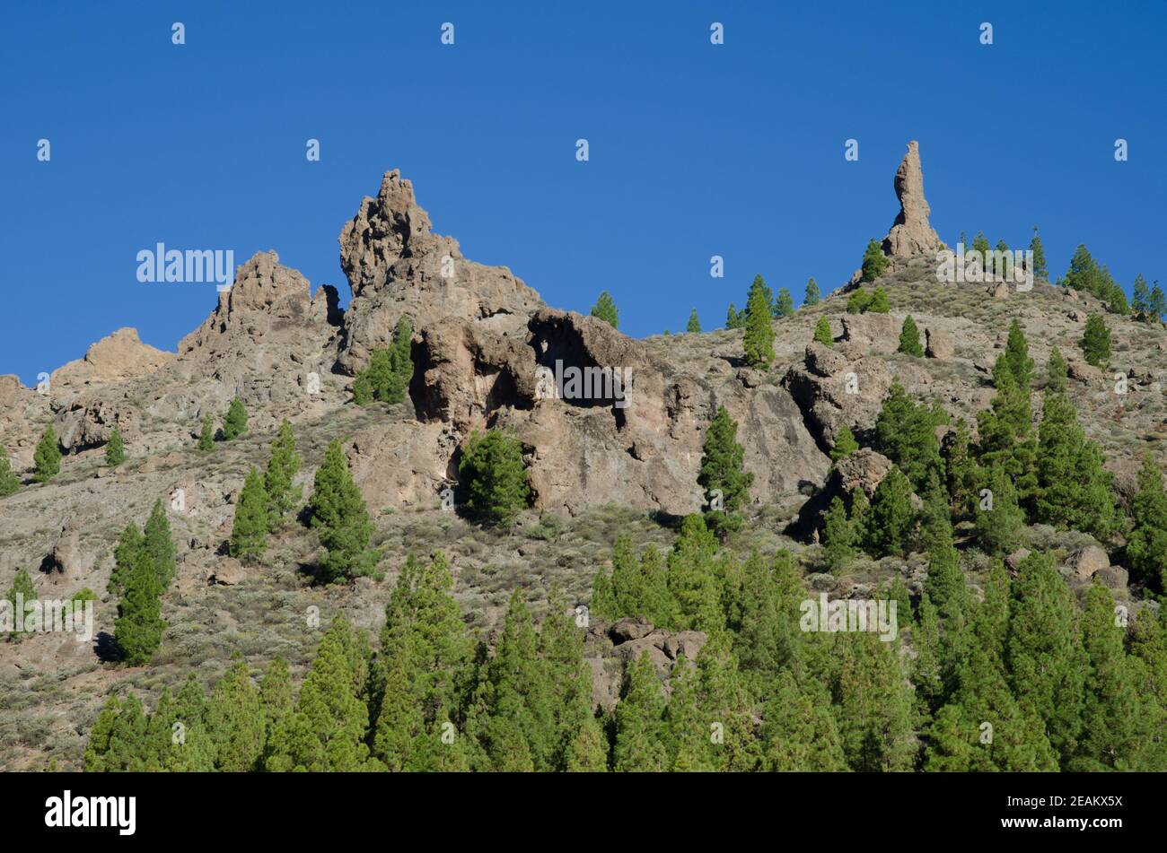 Falaises rocheuses avec El Fraile à droite. Banque D'Images
