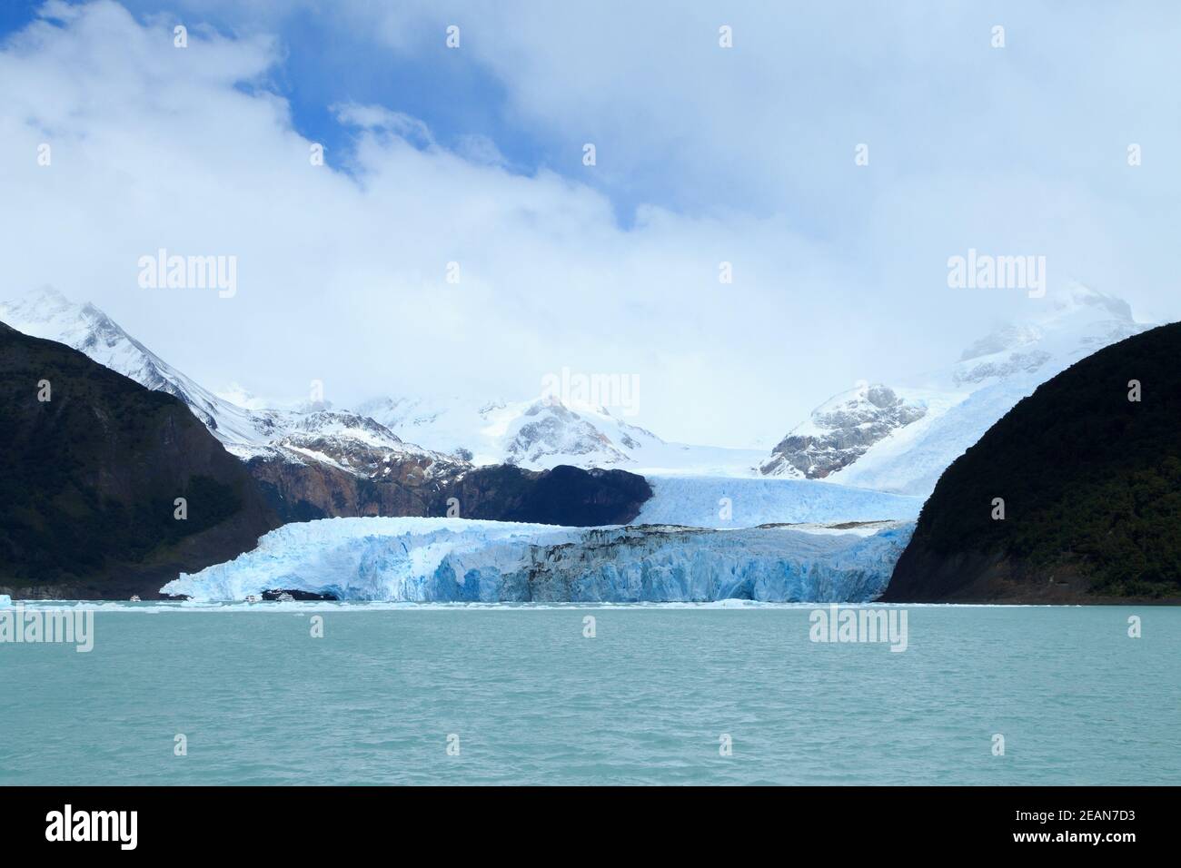 Vue sur le glacier Spegazzini depuis le lac Argentino, paysage de Patagonie, Argentine Banque D'Images