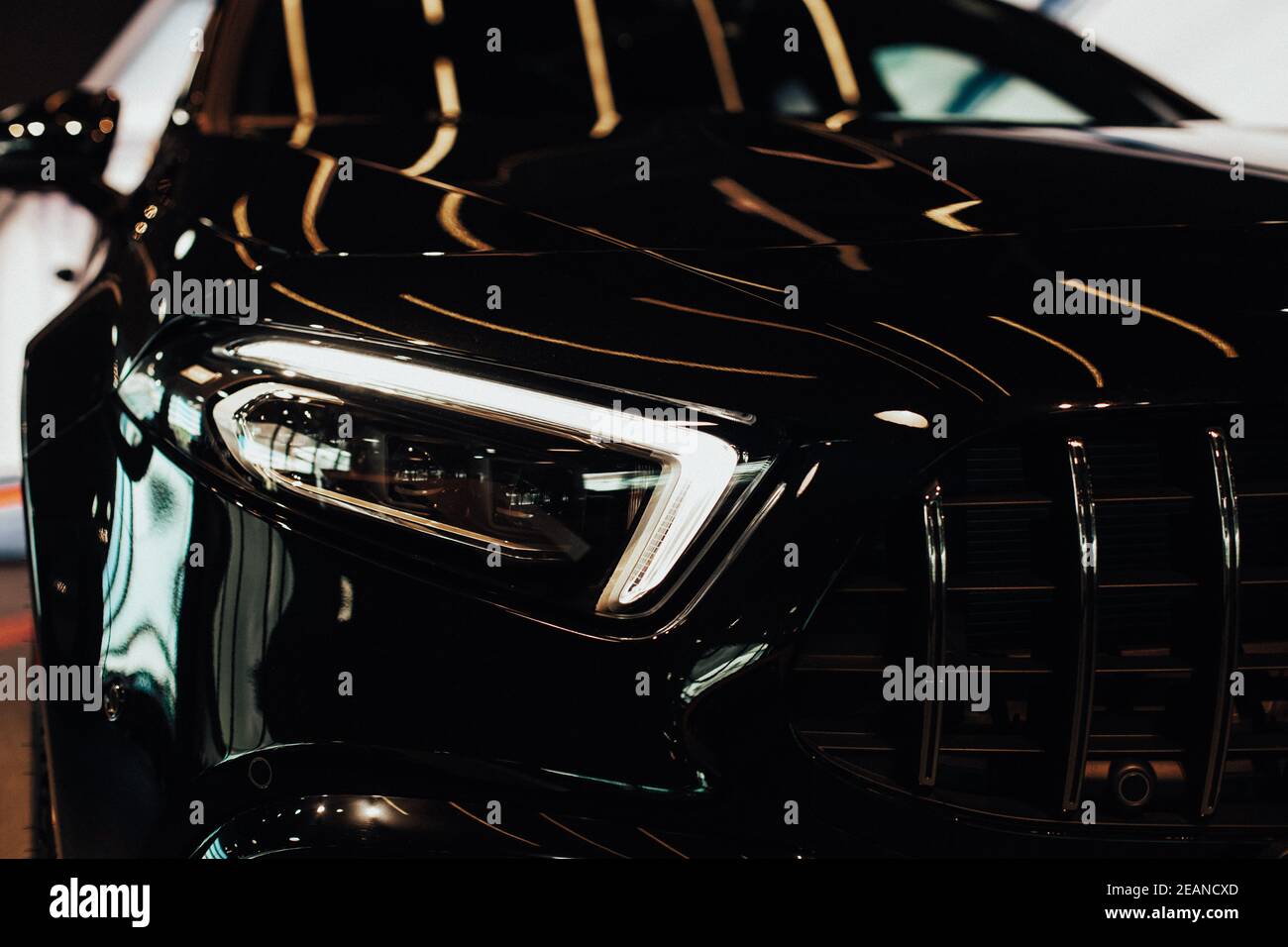 projecteur et masque d'une voiture de luxe Banque D'Images