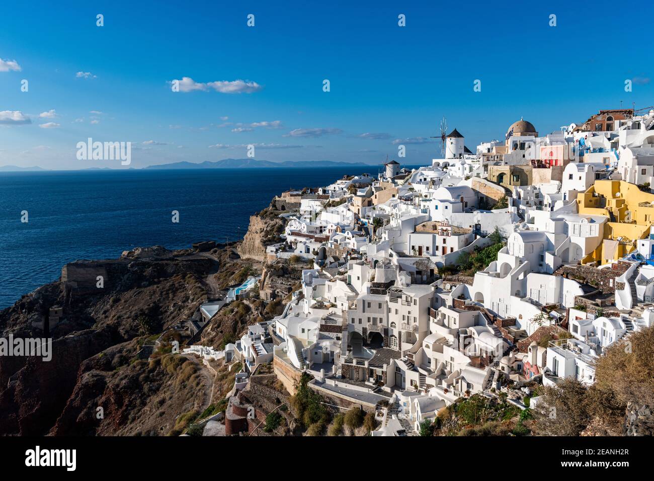 Architecture blanchie à la chaux, Oia, Santorin, Cyclades, Iles grecques, Grèce, Europe Banque D'Images