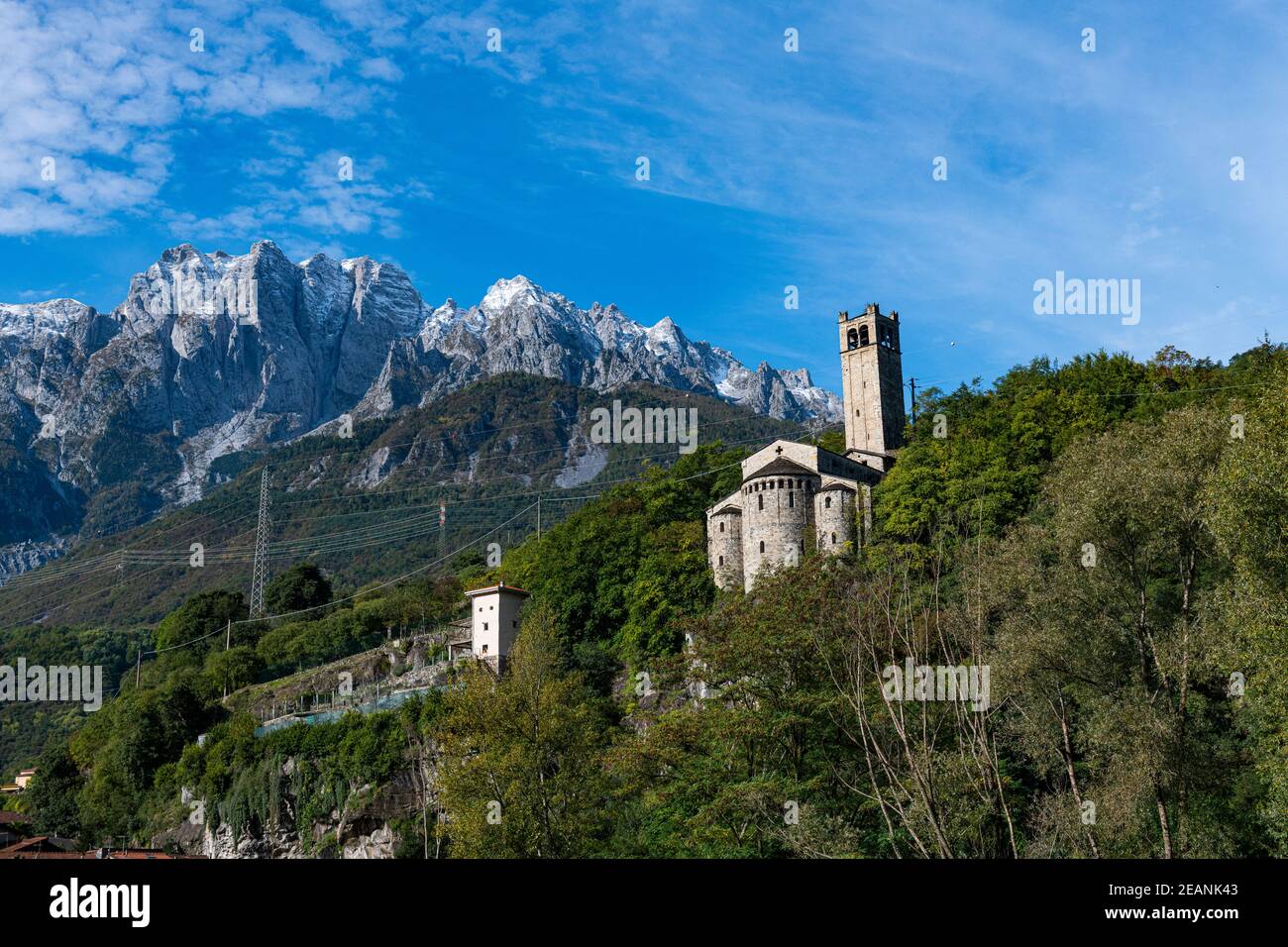 Vue sur les montagnes, Parc national de Naquane, site classé au patrimoine mondial de l'UNESCO, Valcamonica, Italie, Europe Banque D'Images