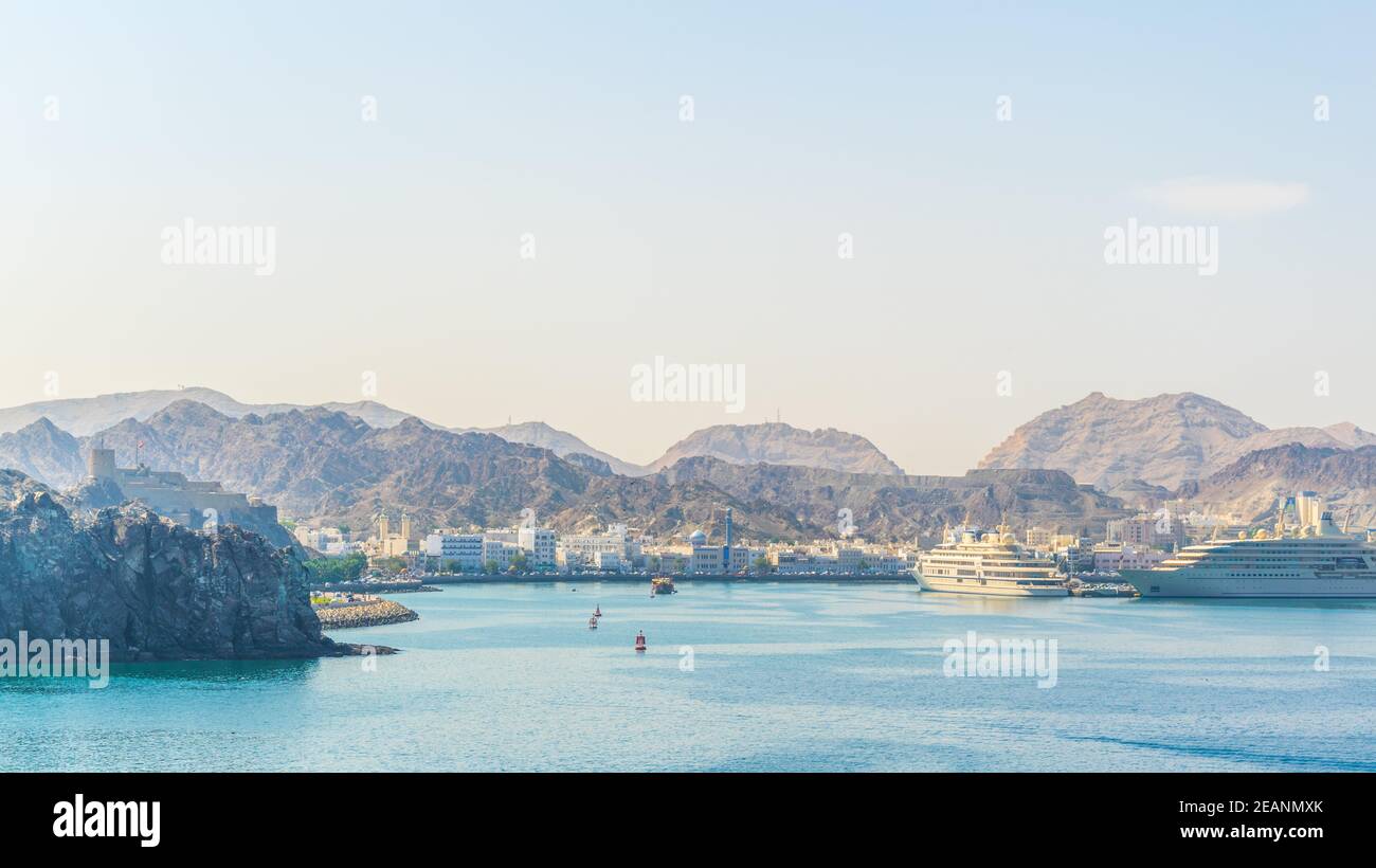 Vue sur le quartier de Muttrah à Muscat, Oman. Banque D'Images