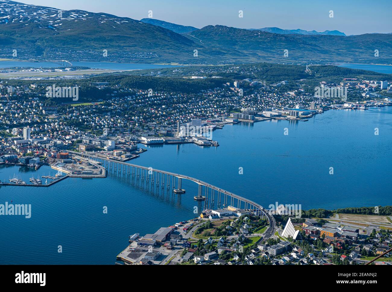 Vue sur Tromso depuis Fjellstua, Tromso, Norvège, Scandinavie et Europe Banque D'Images