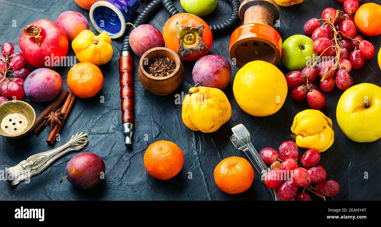 Fumée tabac à chicha Banque de photographies et d’images à haute ...