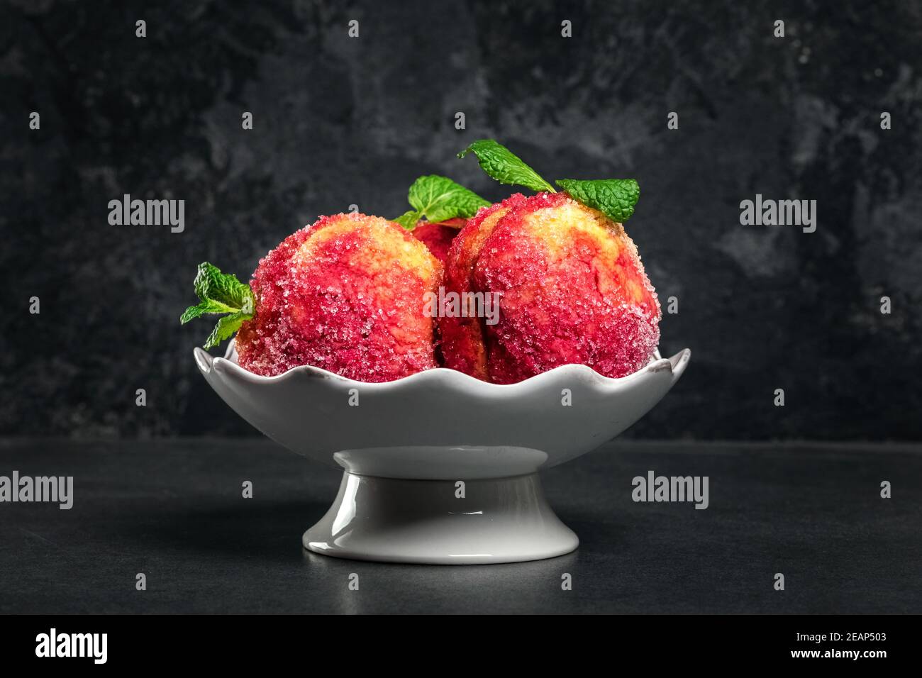 Gateaux En Forme De Peche Photo Stock Alamy