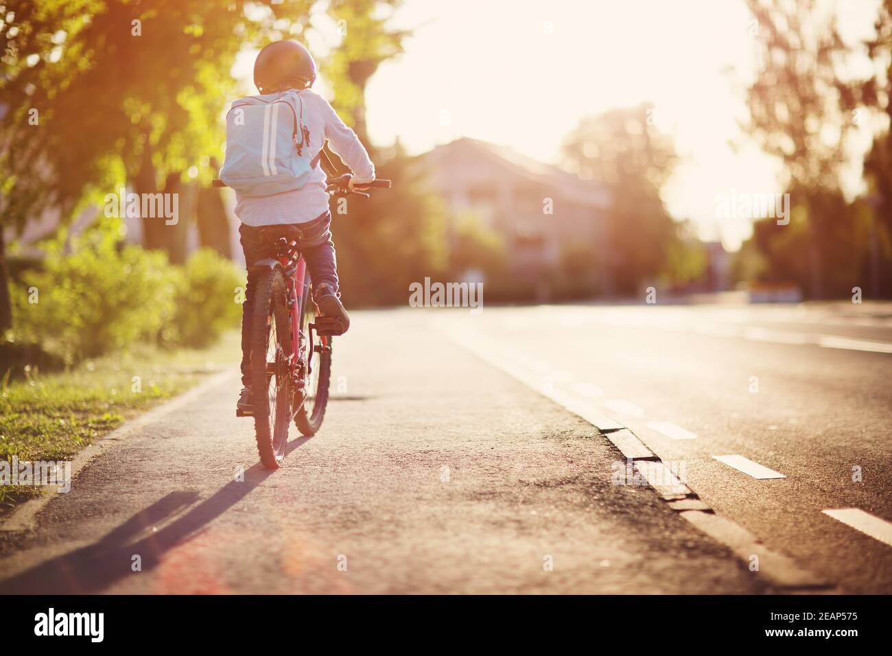 Enfant sur un vélo Banque D'Images