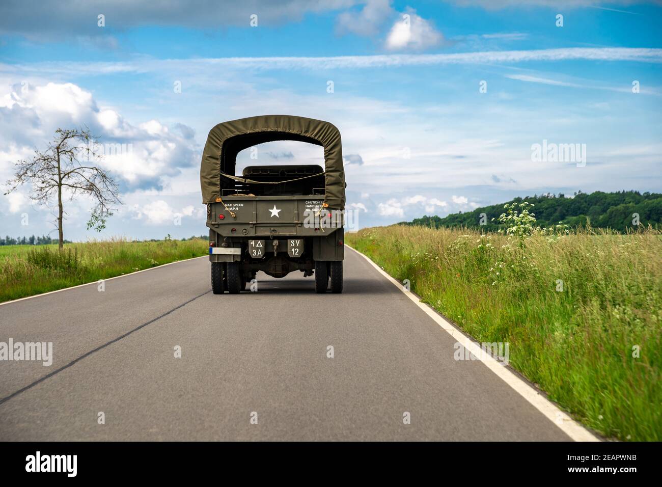 Guerre historiquement américaine voiture GMC CCKW Banque D'Images
