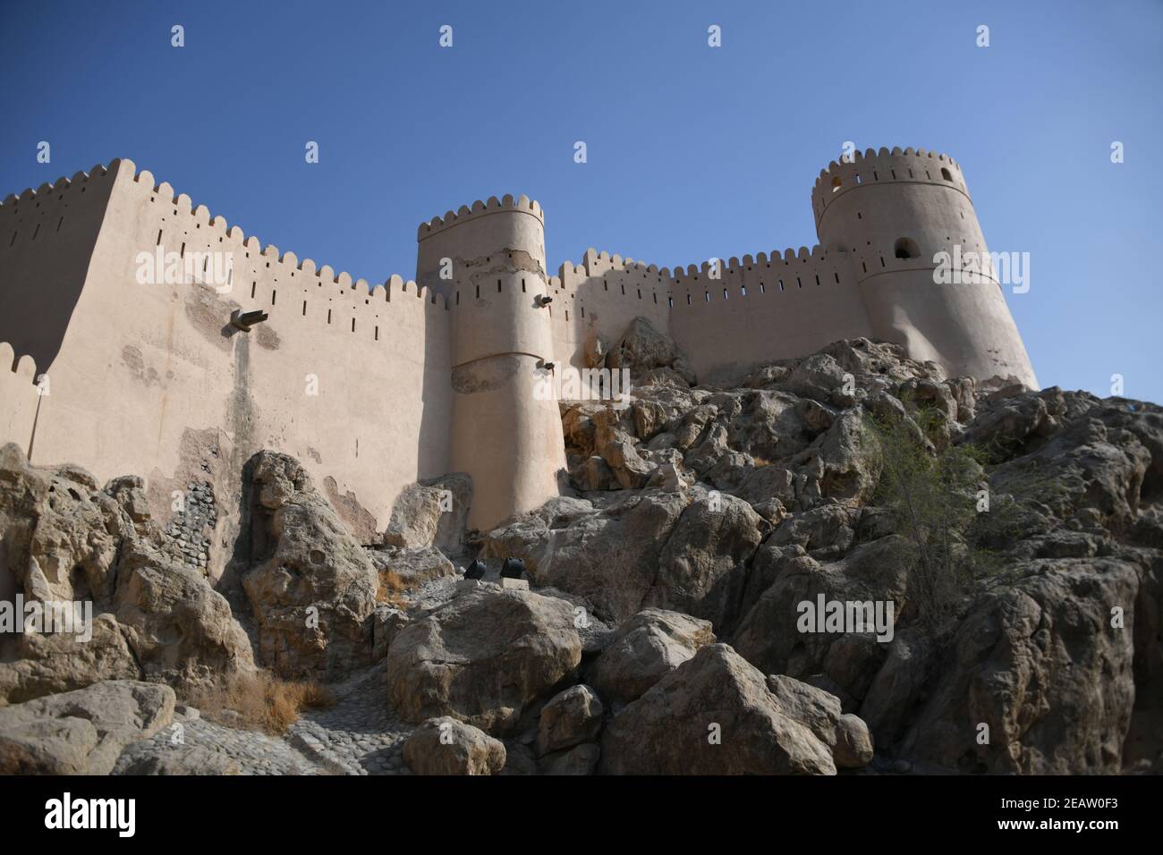 Le fort Nakhal Nakhl est une grande forteresse au pied des montagnes Hadshar dans la région d'Al Batinah en Oman. Banque D'Images