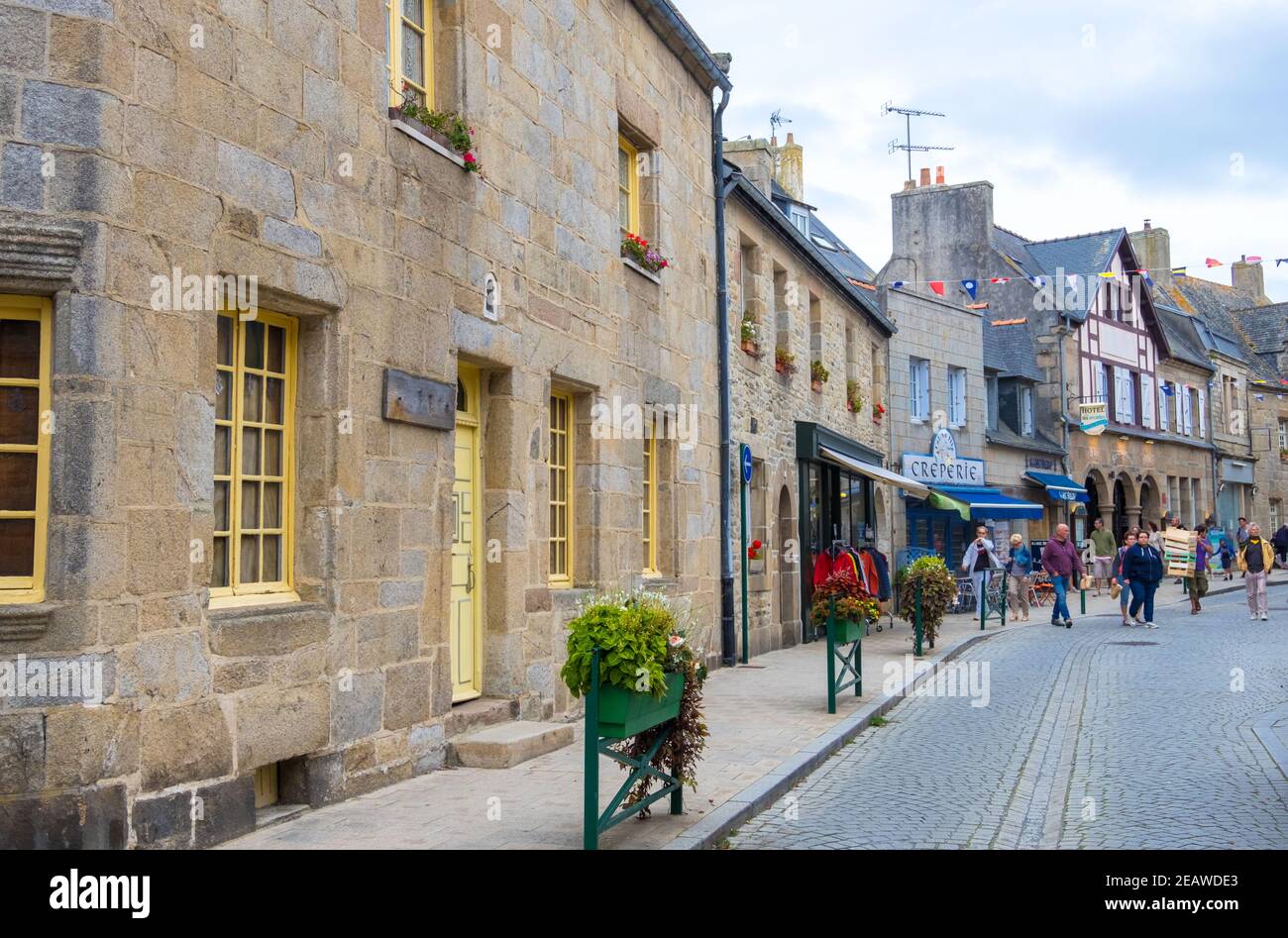 Roscoff, France - 28 août 2019 : paysage urbain avec d'anciens bâtiments résidentiels de Roscoff en Bretagne Banque D'Images