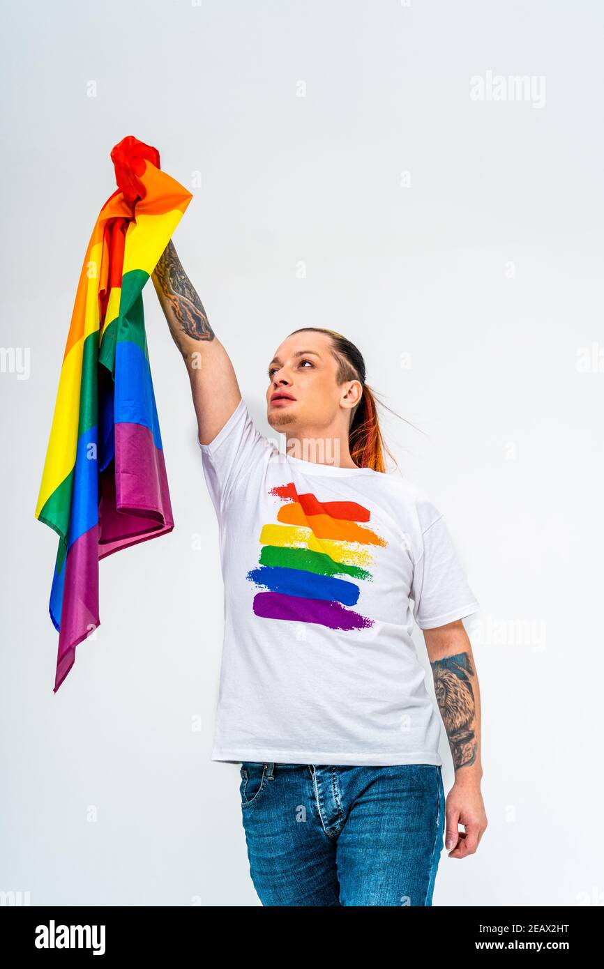 Lutte transgenre pour les droits communautaires lgbtq - Portrait transsexuel masculin, soutien conceptuel pour les homosexuels, les lesbiennes, les transgenres et contre l'homo Banque D'Images