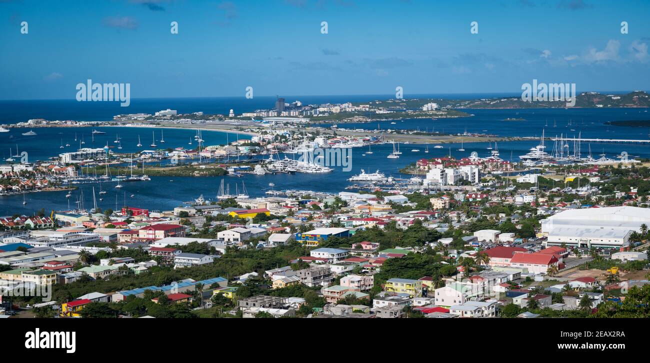 Vue panoramique sur la partie néerlandaise de l'île des Caraïbes De St Martin Banque D'Images