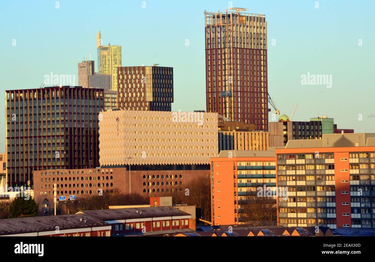 Gratte-ciel ou bâtiments de grande hauteur dans le centre de Manchester, Angleterre, Royaume-Uni, vu du sud de la ville. Banque D'Images