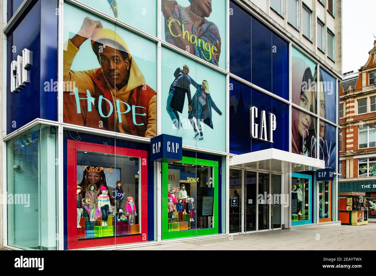 Gap Flagship Clothing store, Oxford Street, Londres pendant le confinement de la pandémie Covid 19 Banque D'Images