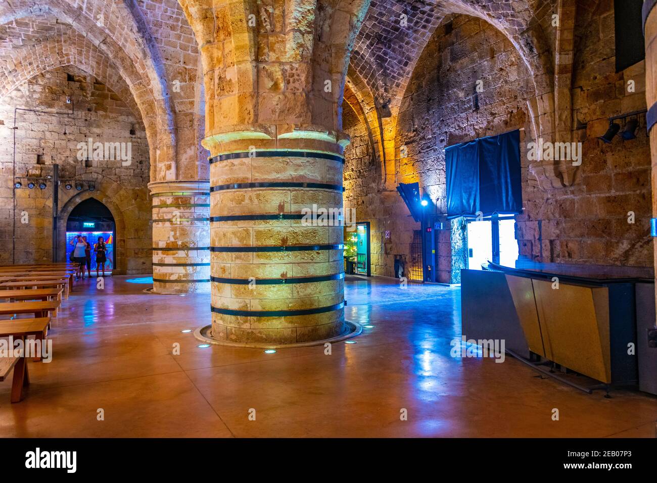 ACRE, ISRAËL, 12 SEPTEMBRE 2018 : intérieur de la salle des Chevaliers à Akko, Israël Banque D'Images