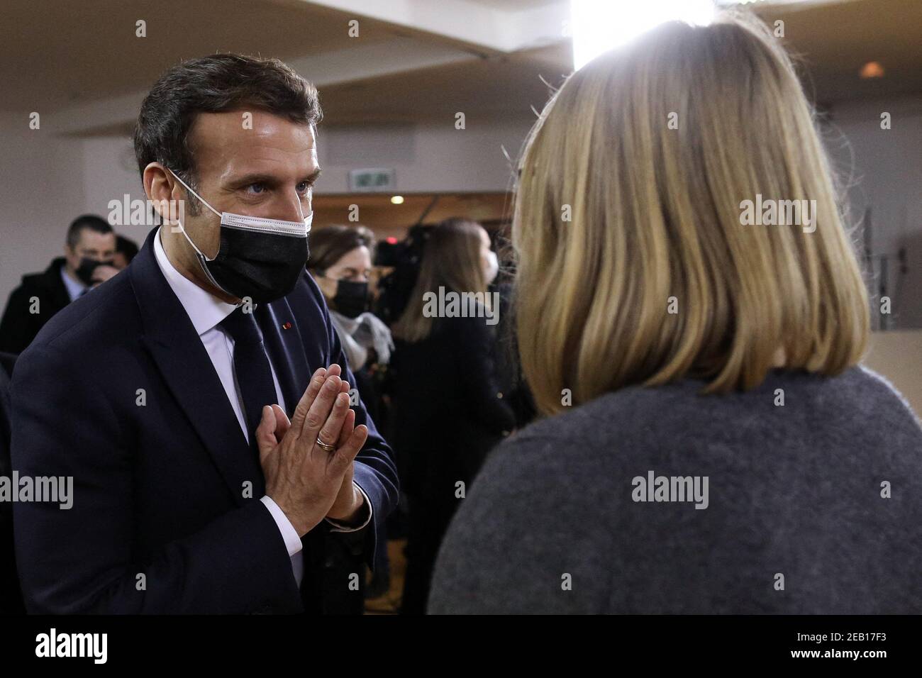 Le président français Emmanuel Macron à l'Institut régional d'administration (IRA) doit rencontrer les fonctionnaires et les étudiants de la classe préparatoire intégrés à l'IRA et les élèves du secondaire, renforcer l'ouverture et l'égalité d'accès aux écoles de la fonction publique, en faveur de l'égalité des chances. Nantes, France le 11 février 2021. Photo de Stephane Lemouton/Pool/ABACAPRESS.COM Banque D'Images