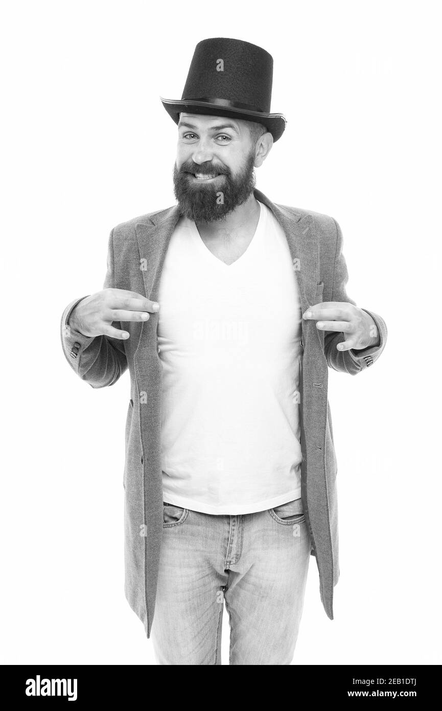 Concept de performance Magic Trick. Spectacle de magie de cirque. Divertissement et théâtre. Concept de l'aristocratie. Spectacle magique. Maître des astuces de mise en place. Performances sur la rue. Homme barbu gars magicien. Banque D'Images