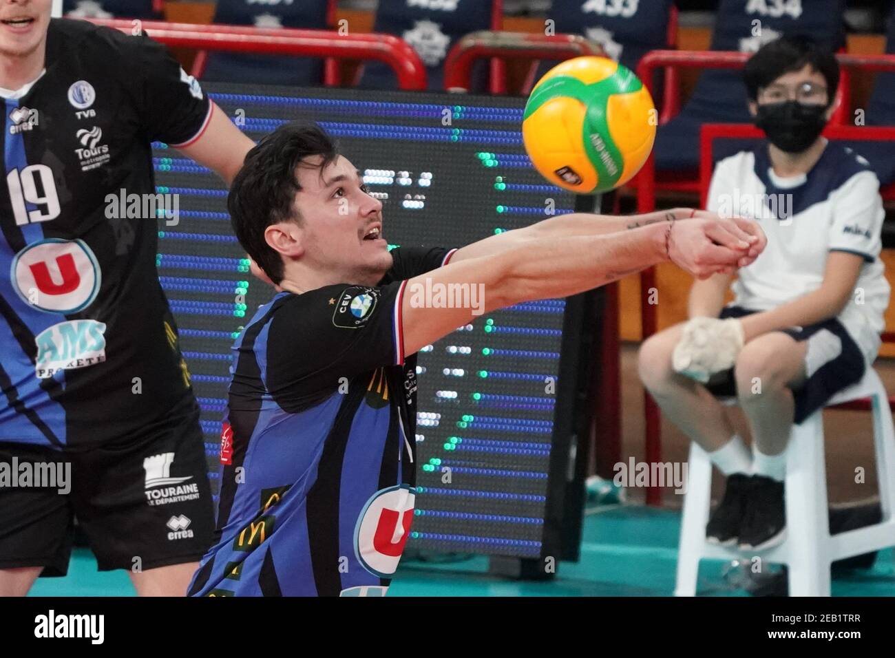 PalaEvangelisti, Pérouse, Italie, 11 Fév 2021, coric zelijko (n. setter s17 alzatore tours vb) dans ricezione pendant Tours VB vs Sir Sicoma Monini Pérouse, CEV Champions League volley-ball match - photo Loris Cerquiglini / LM Banque D'Images