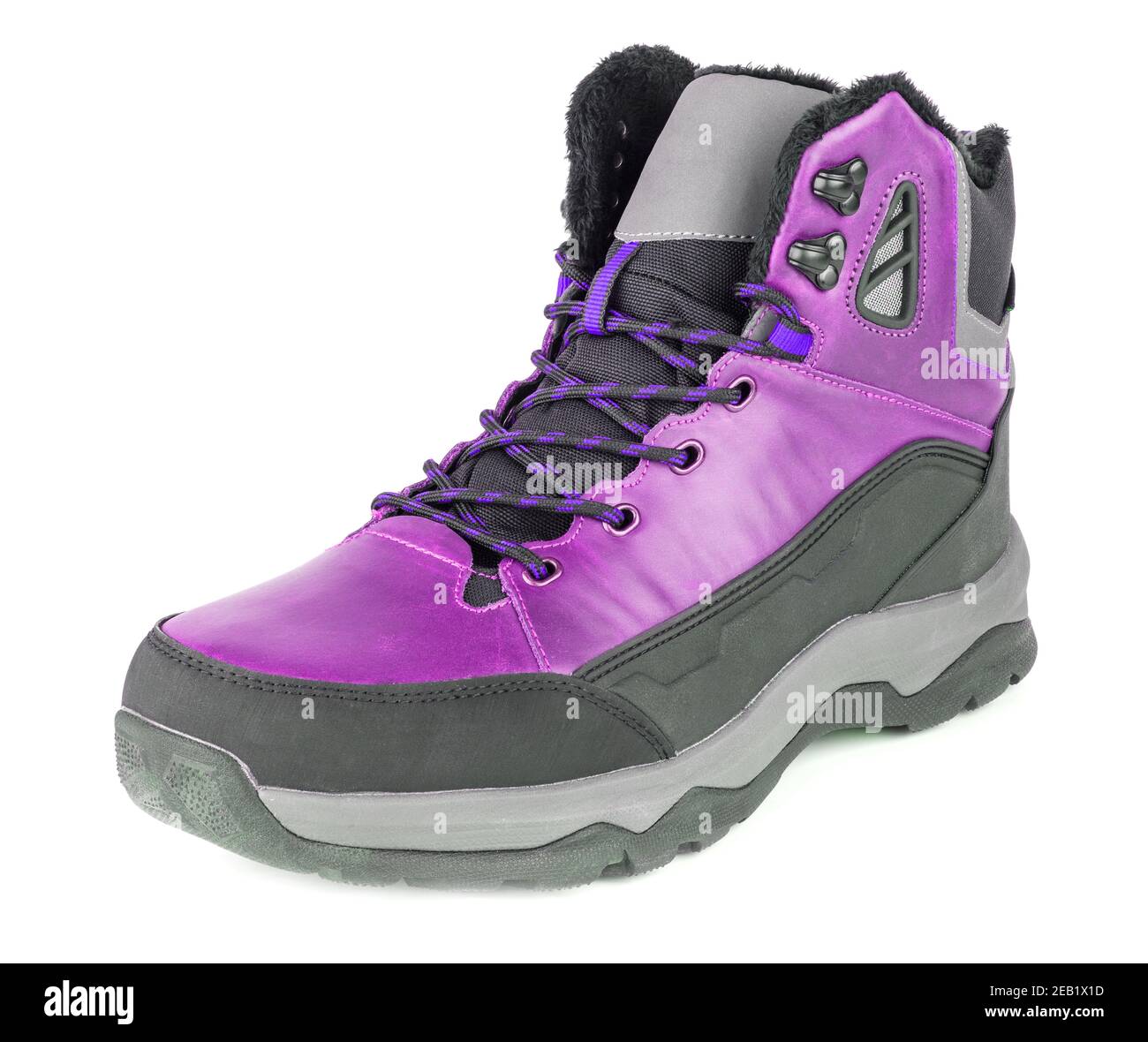 rose hiver chaud trois quarts sneaker ou botte isolée sur fond blanc, vue perspective Banque D'Images