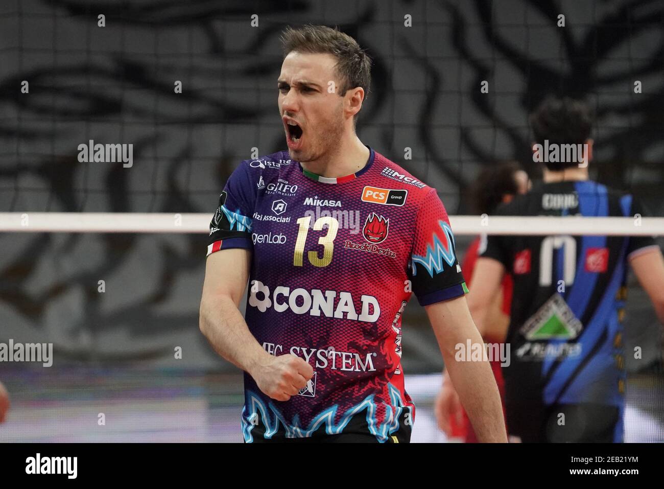 Pérouse, Italie. 11 février 2021. 2/11/2021 - massimo colaci (n.13 libero sir safety conad perugia) esulta pendant Tours VB contre Sir Sicoma Monini Perugia, match de volleyball de la Ligue des champions du CEV à Perugia, Italie, février 11 2021 (photo par IPA/Sipa USA) crédit: SIPA USA/Alay Live News Banque D'Images
