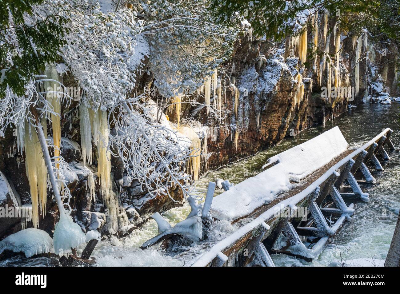 Hawk Lake Log Chute Algonquin Highlands Haliburton County Ontario Canada Banque D'Images