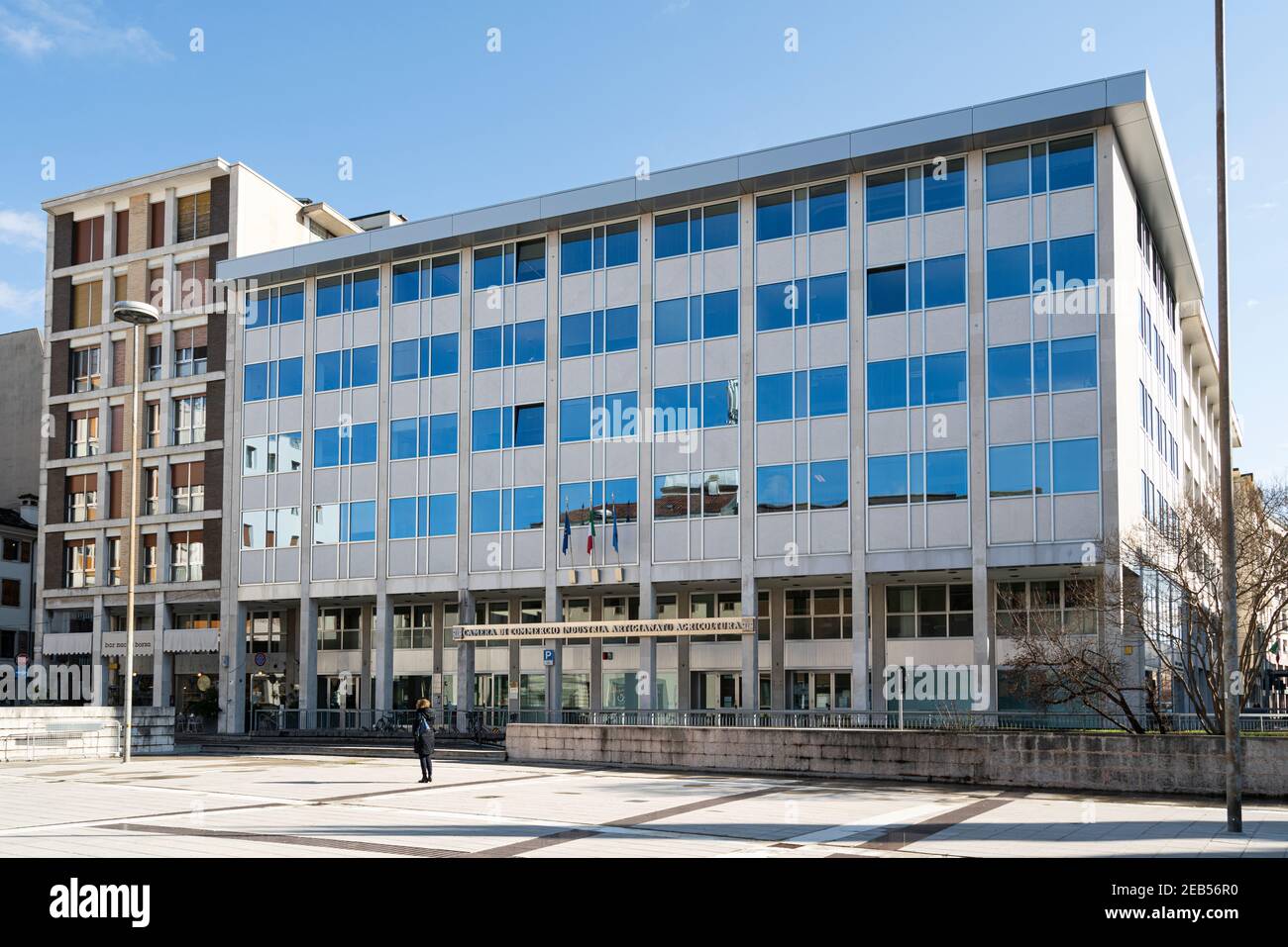 Udine, Italie. 11 février 2020. Vue extérieure du bâtiment de la chambre de commerce dans le centre-ville Banque D'Images