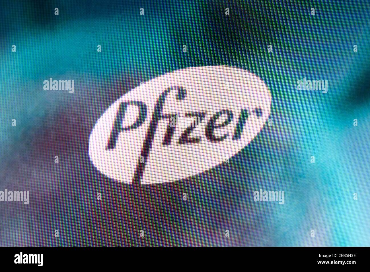 Gros plan de l'écran avec le logo Pfizer Banque D'Images