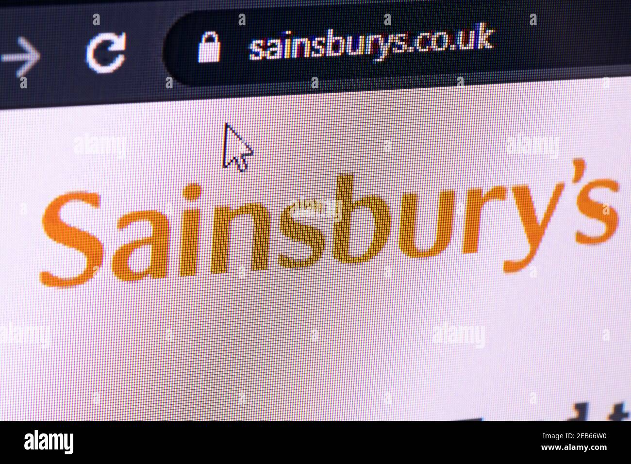 Gros plan de l'écran avec le logo et le curseur de Sainsbury Banque D'Images