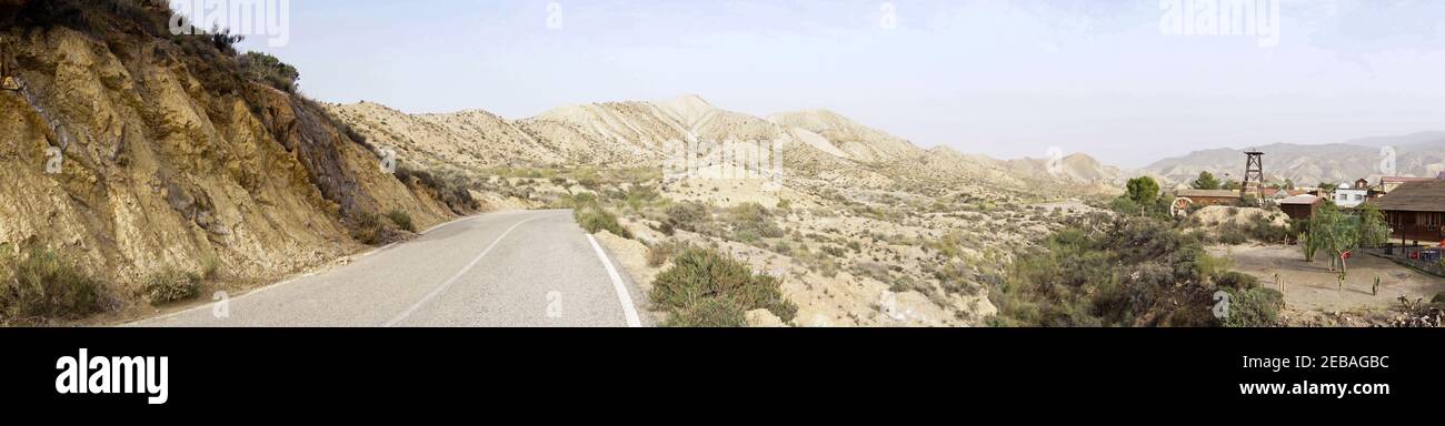 Tabernas, Espagne - 6 février, 2021: vue panoramique du désert de Tabernas en Andalousie avec un Spaghetti Western film Set ville fantôme Banque D'Images