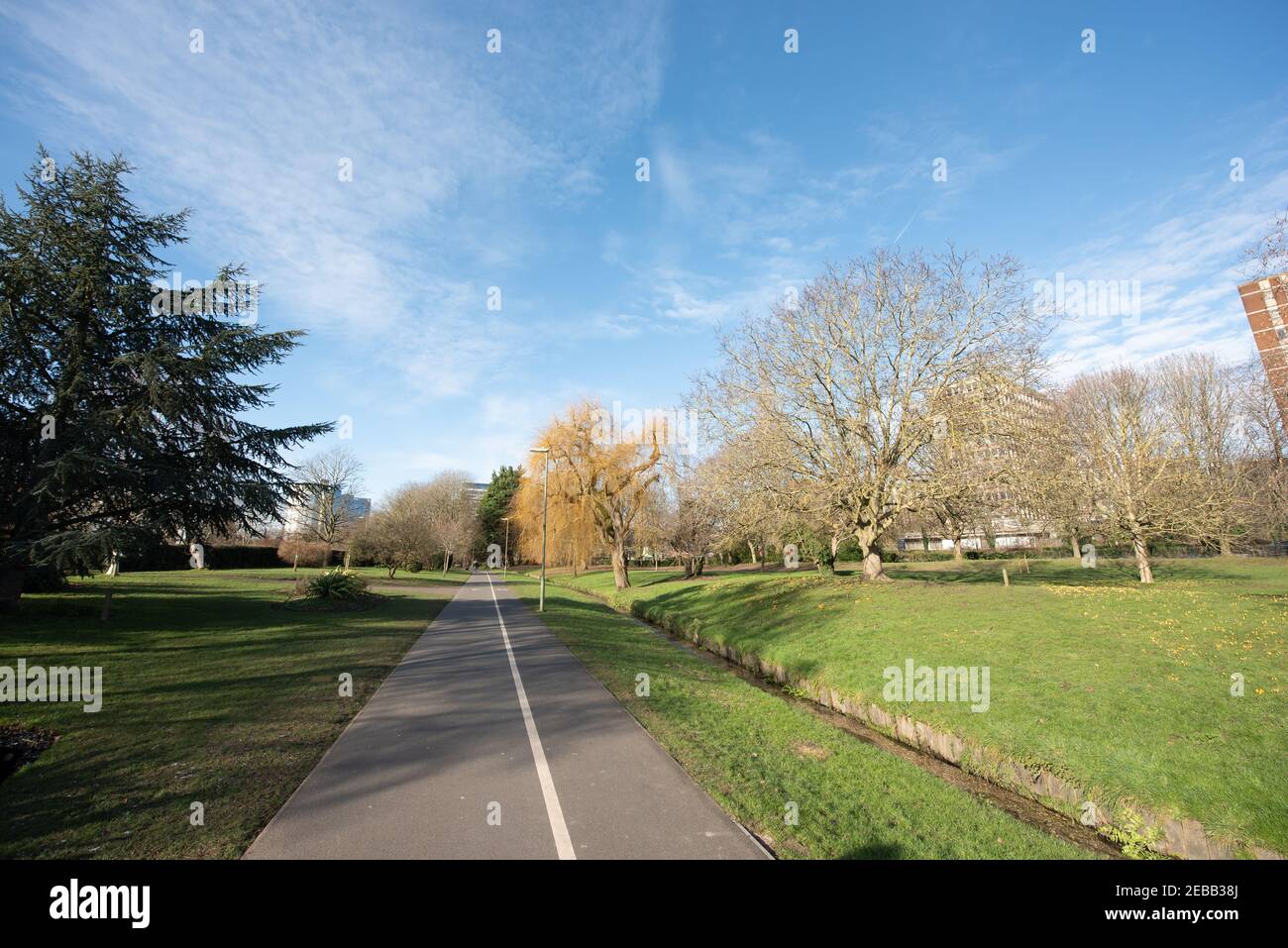 Basingstoke Centre ville ligne de ciel Eastrop Park Banque D'Images